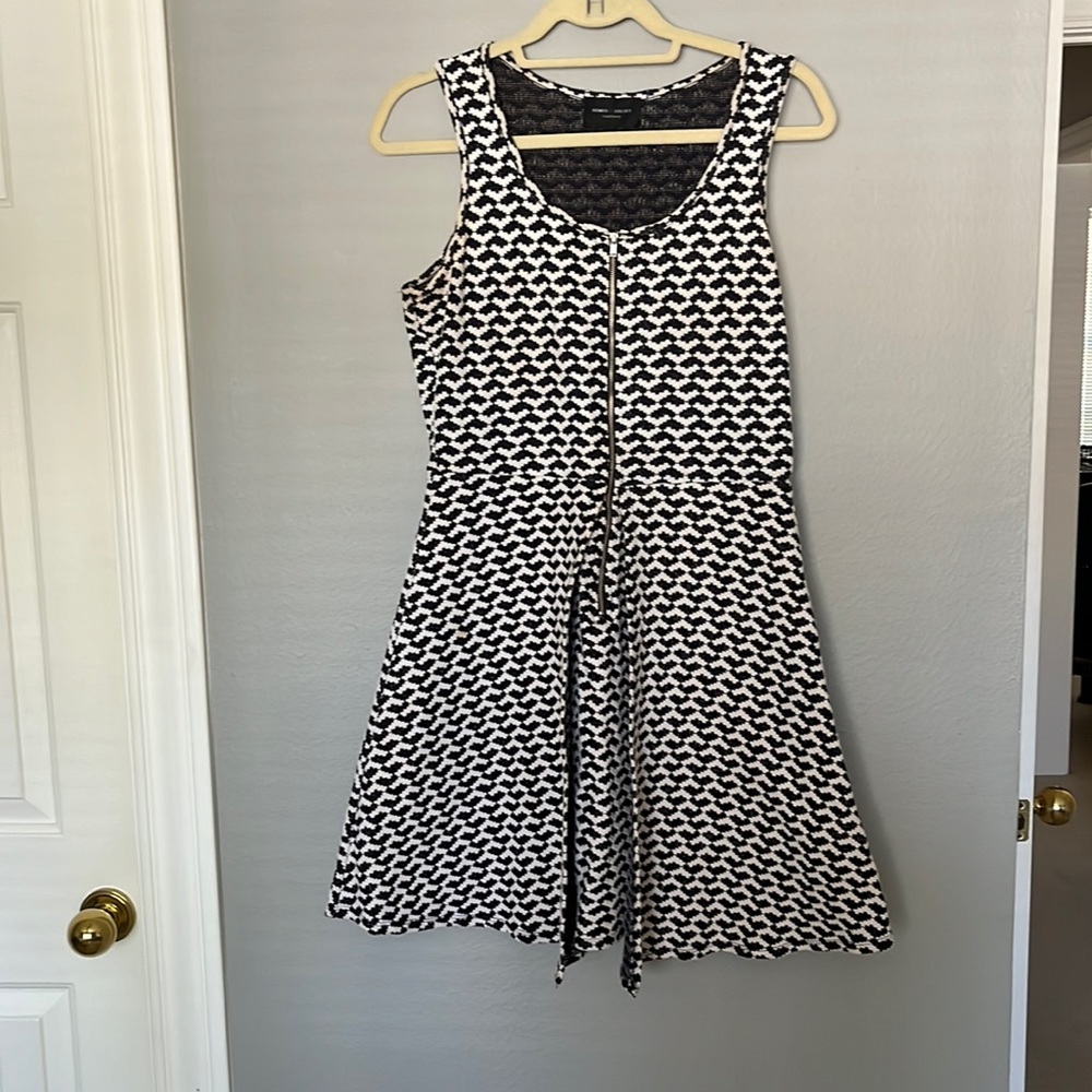 Romeo and Juliet nwot navy and white fit and flare dress